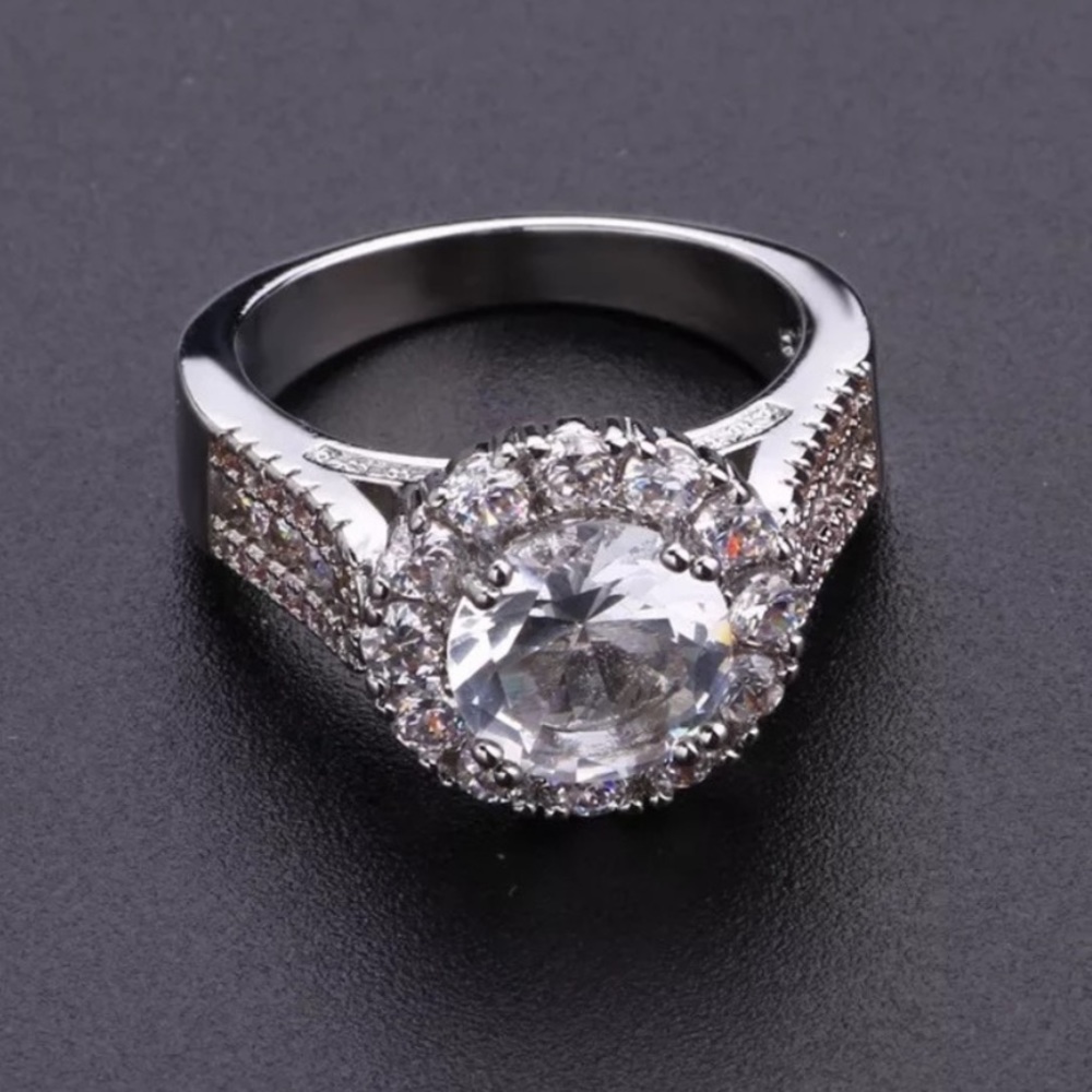 NEW S925 STERLING SILVER ROUND DIAMOND RING - Picture 5 of 5